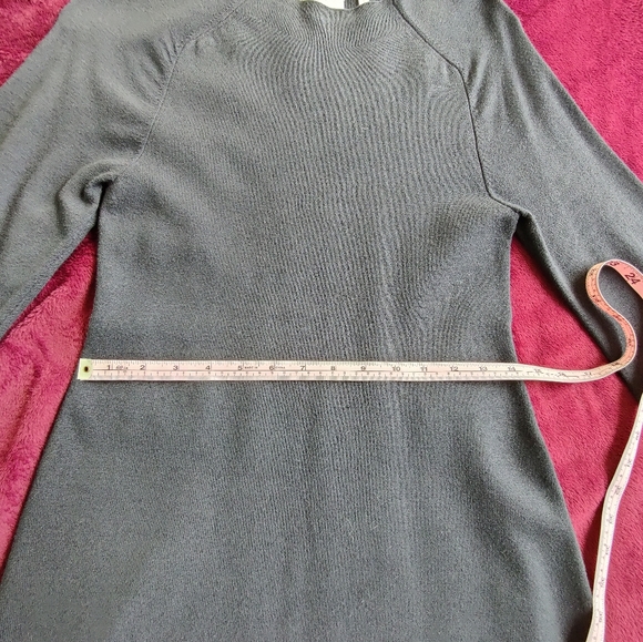 Lark & Ro Knit Dress - Picture 3 of 7